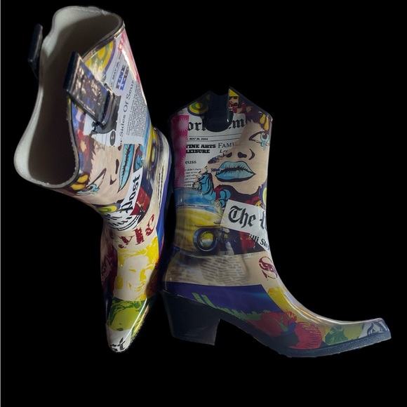 Fabulous cowboy rain boots! Madaline design - Picture 2 of 5